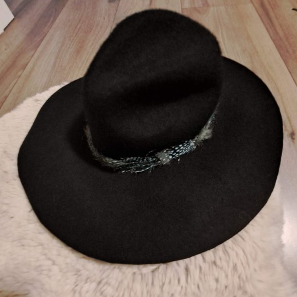 Floppy Wool Hat w/ feather band - Picture 1 of 2